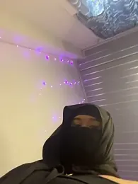 rhizanthella_ webcam model stream image