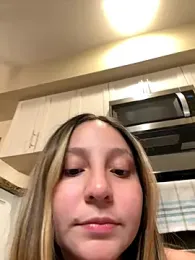 yourlilsecreet webcam model stream image