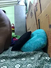 Tamilselviroja- webcam model stream image