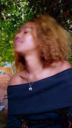 MoanaFrenchy webcam model stream image