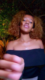 MoanaFrenchy webcam model stream image