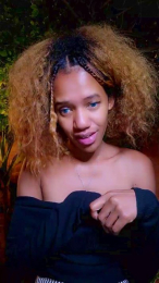 MoanaFrenchy webcam cam4 model stream image