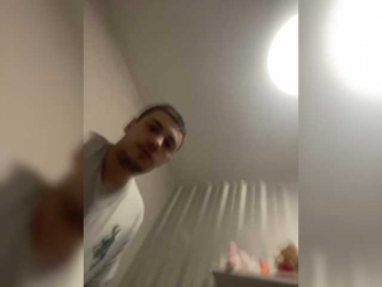 Dream022 webcam model stream image