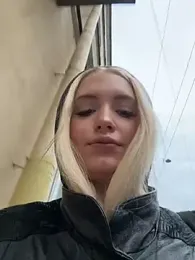 Milkyy_wway webcam model stream image