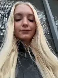 Milkyy_wway webcam stripchat model stream image