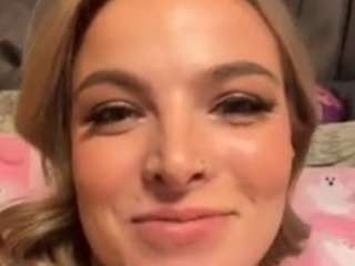 glowbunny409 webcam model stream image