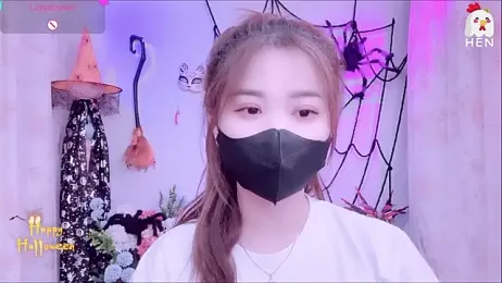 Hen-1m52 webcam stripchat model stream image