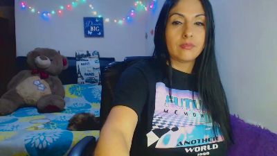 Sahotlove1_ webcam model stream image
