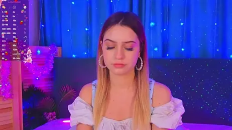 AlinaWalters webcam model stream image