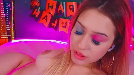 AlinaWalters webcam model stream image