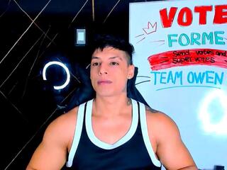 Owen Wolfe webcam model stream image