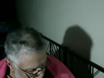 100Tauros webcam model stream image