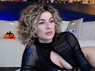 Anayse Maze webcam model stream image