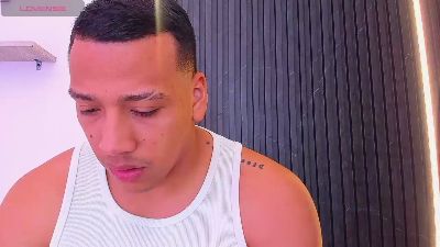 MaxTurner_ webcam cam4 model stream image