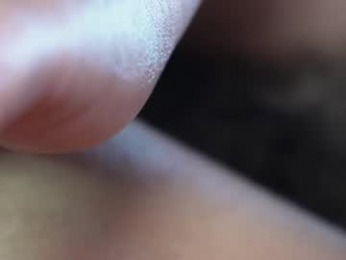 kozzy_ webcam model stream image