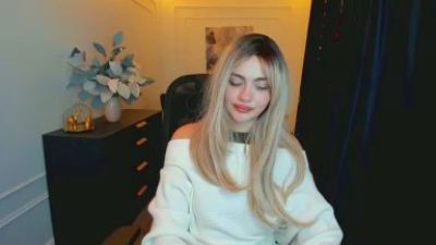 LeslieMineg webcam model stream image