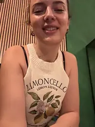 LexyGold webcam model stream image