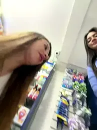 roouse webcam model stream image