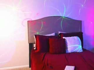 yiaunaniree webcam model stream image