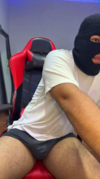 Nouserface webcam model stream image