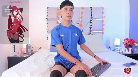 Thayler_jones webcam model stream image