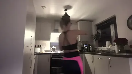 QuenMonicaUK webcam model stream image