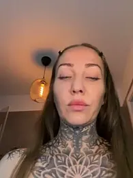 Elenascrib webcam model stream image