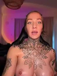 Elenascrib webcam model stream image