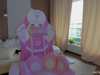 Naomimif webcam model stream image