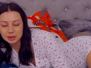 Mae Anna webcam flirt4free model stream image