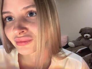 Evia Klass webcam model stream image