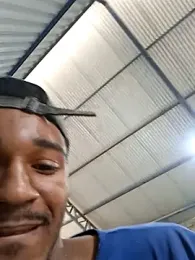 roariel webcam stripchat model stream image