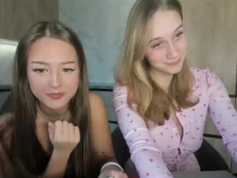 go0d_grl webcam model stream image