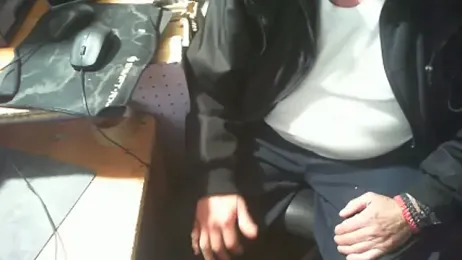 nonnomaturobisex webcam model stream image