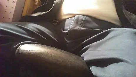 nonnomaturobisex webcam model stream image