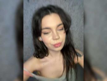 Emilyy19 webcam model stream image
