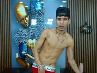 skinny-cute-alyer webcam model stream image