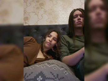 Love_Crew webcam model stream image