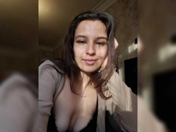 Love_Crew webcam model stream image