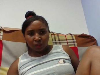 Lunah1a webcam bongacams model stream image
