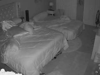 voyeurcam-house-charleys-room webcam model stream image