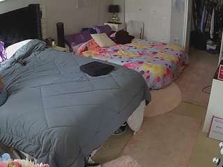 voyeurcam-house-charleys-room webcam model stream image