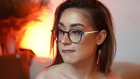 AileenKiss webcam stripchat model stream image