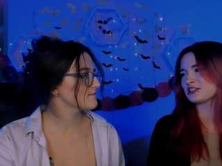 liana-kisses webcam model stream image