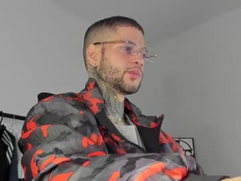 _jamesleandros webcam model stream image