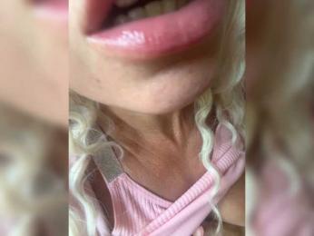CarolinaHerrera webcam bongacams model stream image