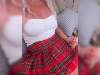 CarolinaHerrera webcam model stream image