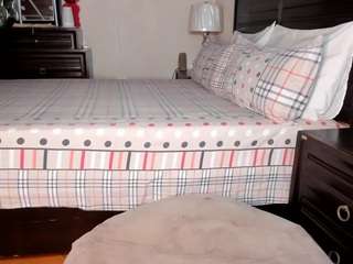 iluvsaffire-bleu webcam model stream image