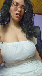 Lucci_Lovee webcam model stream image