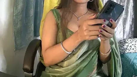 Cute-Tara webcam model stream image